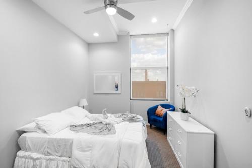 Postel nebo postele na pokoji v ubytování Magnificent 1BR with Pool & Gym