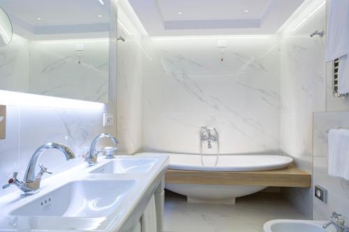 Bagno di Hotel Degli Artisti