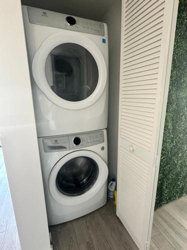 Downtown Miami 2Br 2Bath Oasis Bayside & Port of Miami Minutes Away photo 13