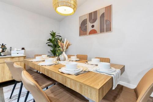 Gallery image of The Palm Villa-Pool, Sauna, bowling, theater, golf in Largo