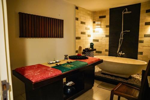 Phòng tắm tại Aston Bogor Hotel and Resort