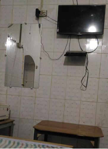 TV a/nebo společenská místnost v ubytování Goldy Guest House