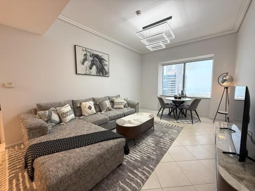 Gallery image of Trinity Holiday Homes - Sheikh Zayed Road Right Next to Financial Center Metro Station Exit 1 in Dubai
