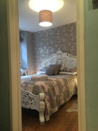 A room at Georgian city apartment @ Thomas Street 