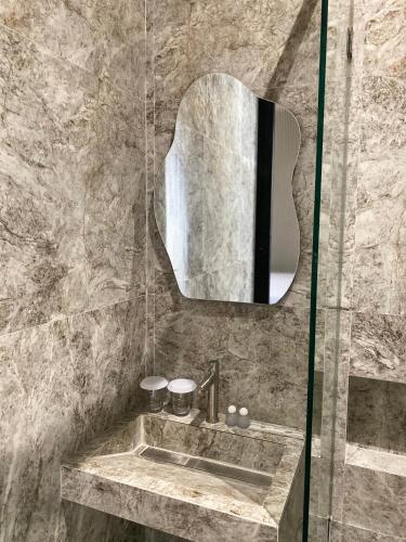 Et badeværelse på Moonstone