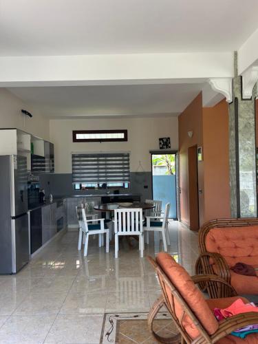 Kuchyň nebo kuchyňský kout v ubytování Villa Benaglia