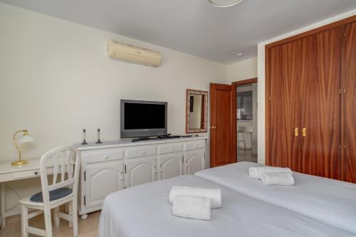 Mirador del Puerto by Lica Homes