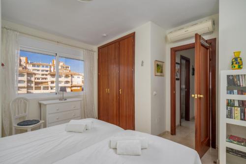 Mirador del Puerto by Lica Homes