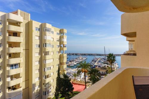 Mirador del Puerto by Lica Homes