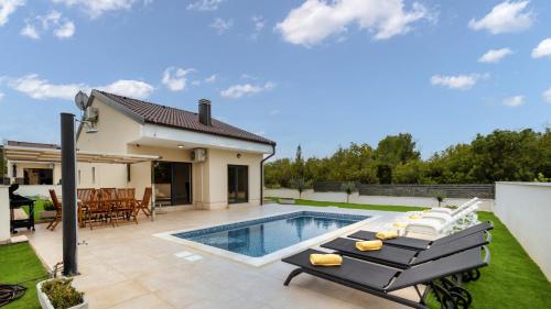 Villa Shaula 1 by Villas Guide