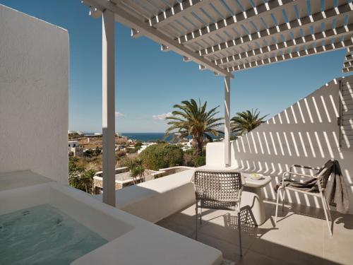 Andronikos Hotel