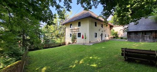 Vườn quanh Ferienwohnungen Schloss Wasserleonburg