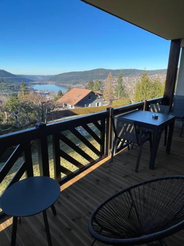 Le Hibou appartement avec vue lac et montagnes