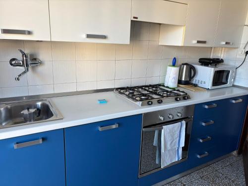 Nhà bếp/bếp nhỏ tại LA CASA DI AURORA