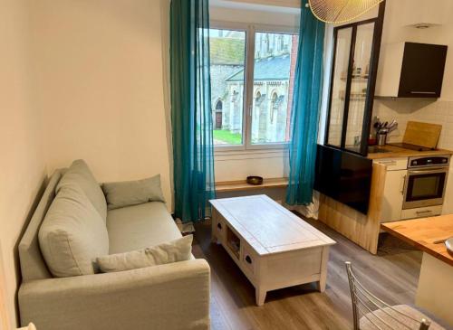 Køkken eller tekøkken på Escapade à Lion sur Mer-Plages du Débarquement