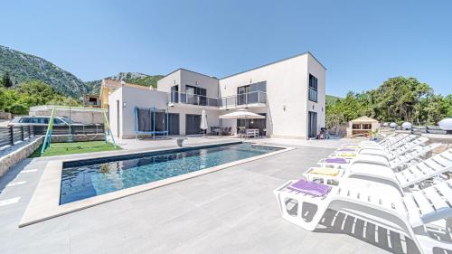 Villa Angela by Villas Guide