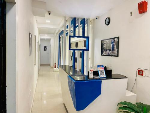 Et tv og/eller underholdning på Hotel November 1 Min from Zirakpur bus stand