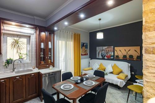 ArtHaus Gallery Stay