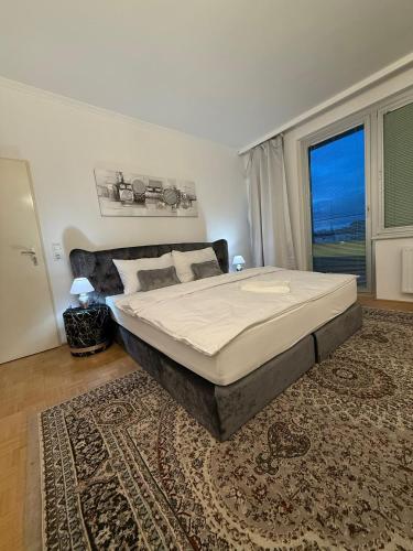 Grand Heart of Vienna City View Residence