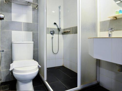 Et badeværelse på Palette KL Sentral Station Formerly Scott Hotel