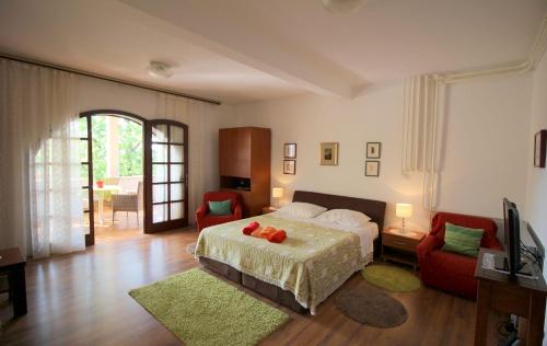 Helles Apartment mit privater Terrasse, alles zu Fuß erreichbar