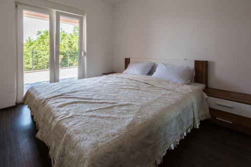 Hundefreundliche und moderne Villa mit Privatpool, Meerblick, BBQ-Bereich