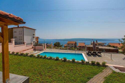 Hundefreundliche und moderne Villa mit Privatpool, Meerblick, BBQ-Bereich