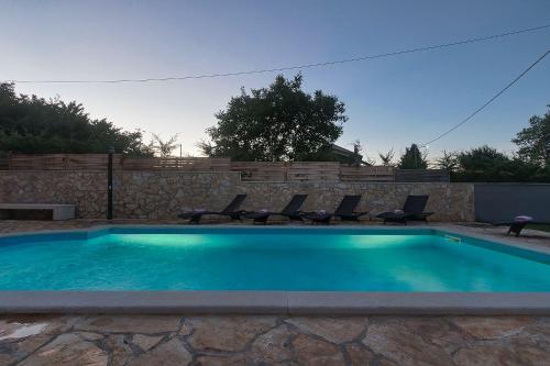 Haustierfreundliche Villa mit Privatpool, Panoramablick und freien Eintritt ins Ferienresort Lanterna