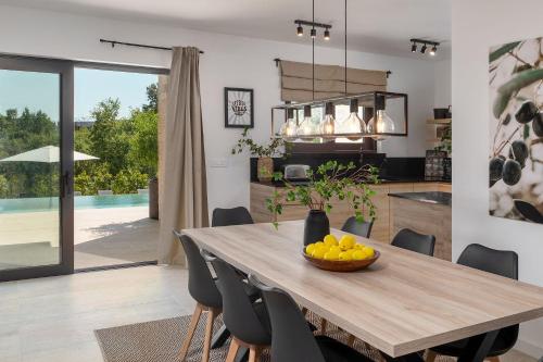 Extravagante Villa mit Sauna, Privatpool, Billard, BBQ