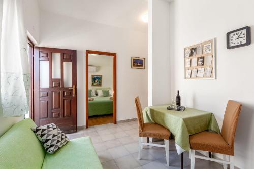 Charmantes Apartment nur 600 Meter zum Strand und wenige Minuten zum historischen Zentrum