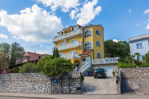 Süßes Studio-Apartment nur 300 Meter zum Strand mit romantischem Balkon