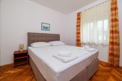 Lauschiges Apartment nur 300 Meter zum Strand mit Meerblick und Kinderschaukel