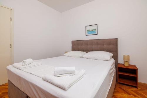 Lauschiges Apartment nur 300 Meter zum Strand mit Meerblick und Kinderschaukel