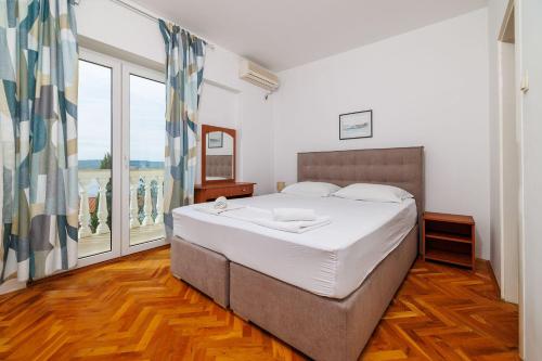 Süßes Studio-Apartment nur 300 Meter zum Strand mit romantischem Balkon