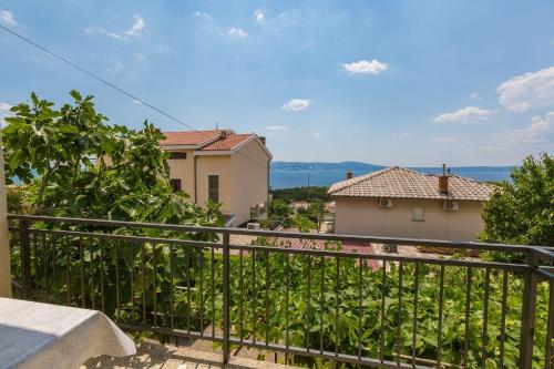 Charmantes Apartment nur 650 Meter zum Strand mit Meerblick, BBQ-Bereich, Privatparkplatz