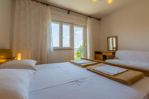 Charmantes Apartment nur 650 Meter zum Strand mit Meerblick, BBQ-Bereich, Privatparkplatz
