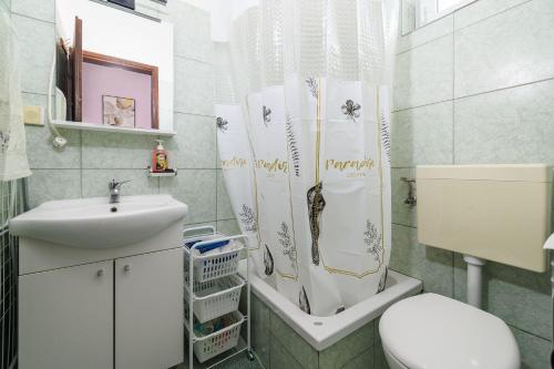 Modernes Studio-Apartment nur 650 Meter zum Strand mit Grill, Fitnessraum, Meerblick