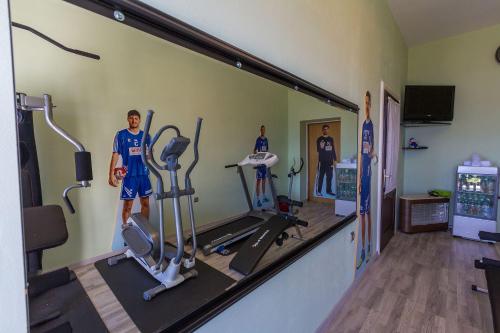 Modernes Studio-Apartment nur 650 Meter zum Strand mit Grill, Fitnessraum, Meerblick