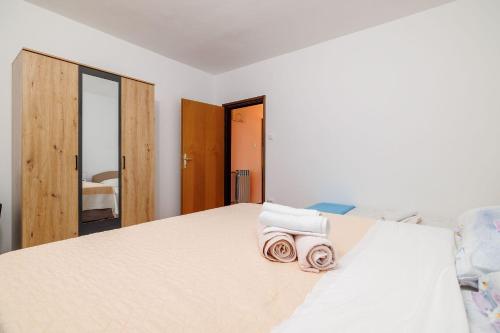 Beschauliches Apartment nur 650 Meter zum Strand mit Fitnessraum, Meerblick, Grill