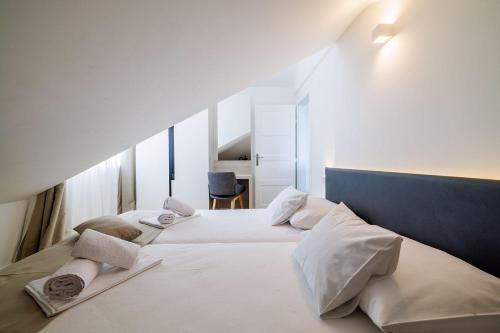 Modernes Penthouse nur 200 Meter zum Sandstrand mit Meerblick und Parkplatz