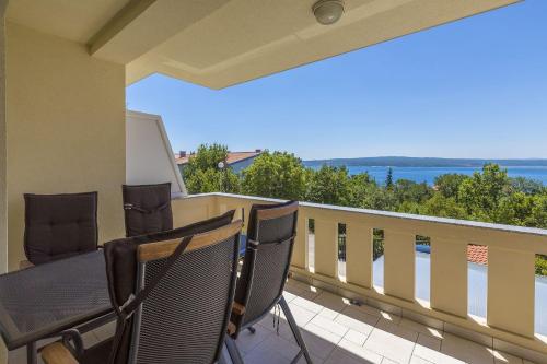 Modernes Apartment nur 390 Meter zum Strand mit herrlichem Meerblick und Parkplatz