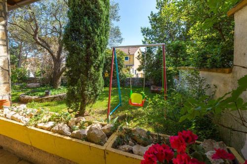 Romantisches Apartment nur 300 Meter zum Strand mit Parkplatz und Grill