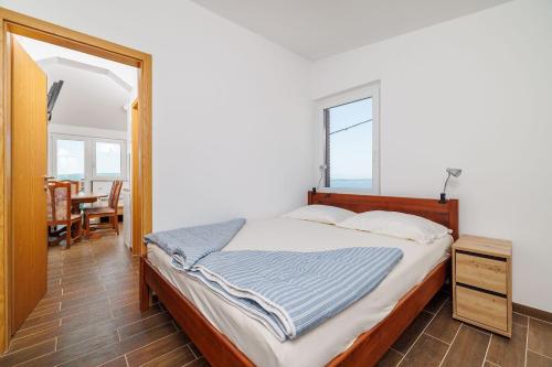 Malerisches Studio-Apartment mit Meerblick, Privatparkplatz, Klima
