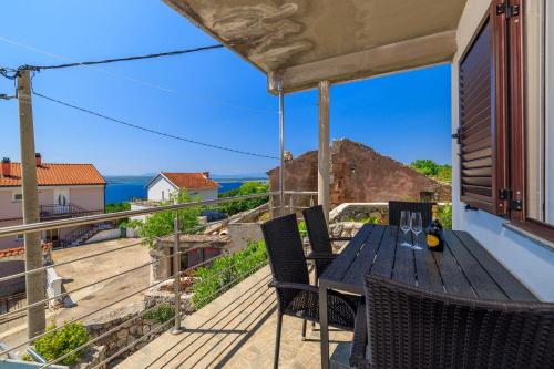 Idyllisches Studio-Apartment mit Meerblick, Privatparkplatz, Klima, WiFi