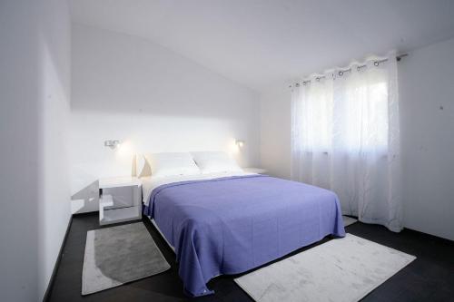 Atemberaubendes Apartment nur 500 Meter zum Sandstrand mit Heimkino, Billard, Meerblick