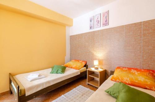 Romantisches Apartment nur 200 Meter zum Strand mit Grillplatz, Klima, WiFi