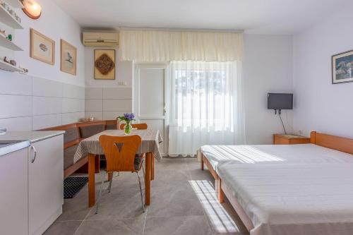 Hundefreundliches Studio-Apartment nur 250 Meter zum Strand mit Meerblick