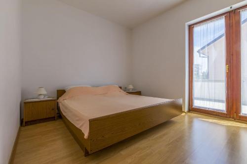Cozy Apartment mit Meerblick, Privatparkplatz, Garten, Klima, WiFi