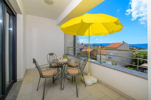 Ausgefallenes Apartment nur 650 Meter zum Sandstrand mit Meerblick