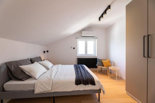 Moderne Penthousewohnung nur 180 Meter zum Strand mit herrlicher Dachterrasse